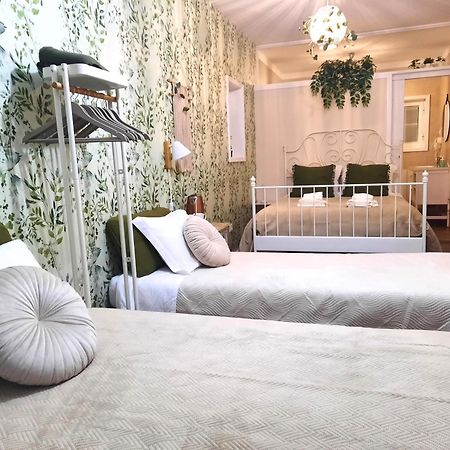 Smiling Places - Guest House In Лабруж Екстериор снимка