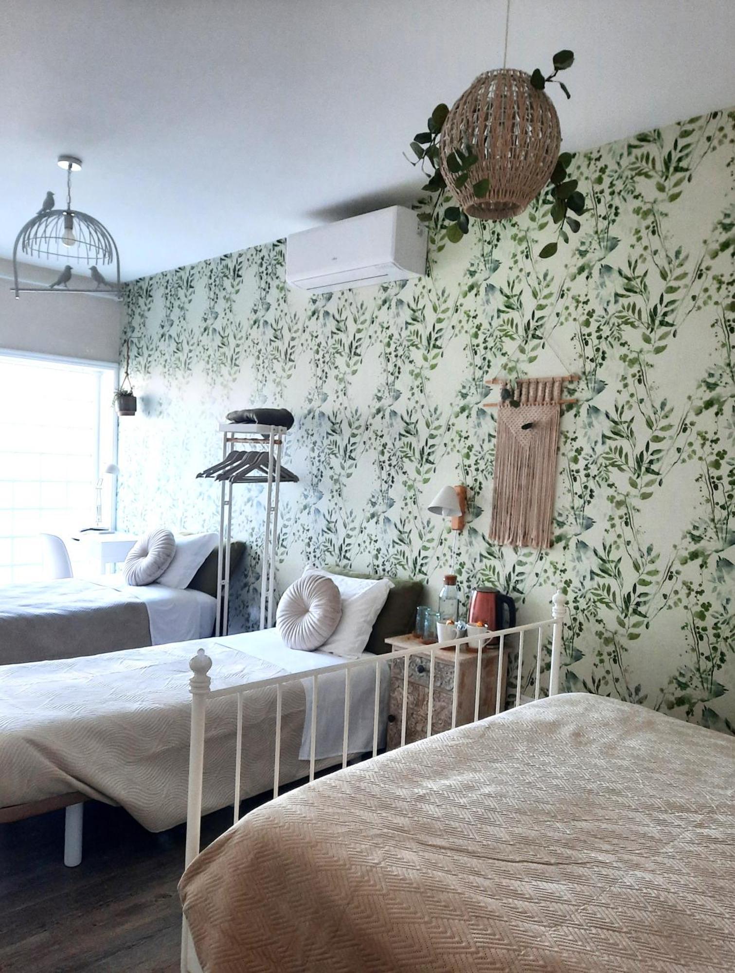 Smiling Places - Guest House In Лабруж Екстериор снимка